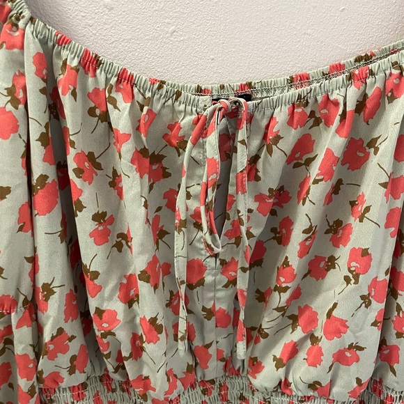 PLUS SIZE Milkmaid Floral Top - Fits US 18 - Picture 3 of 5